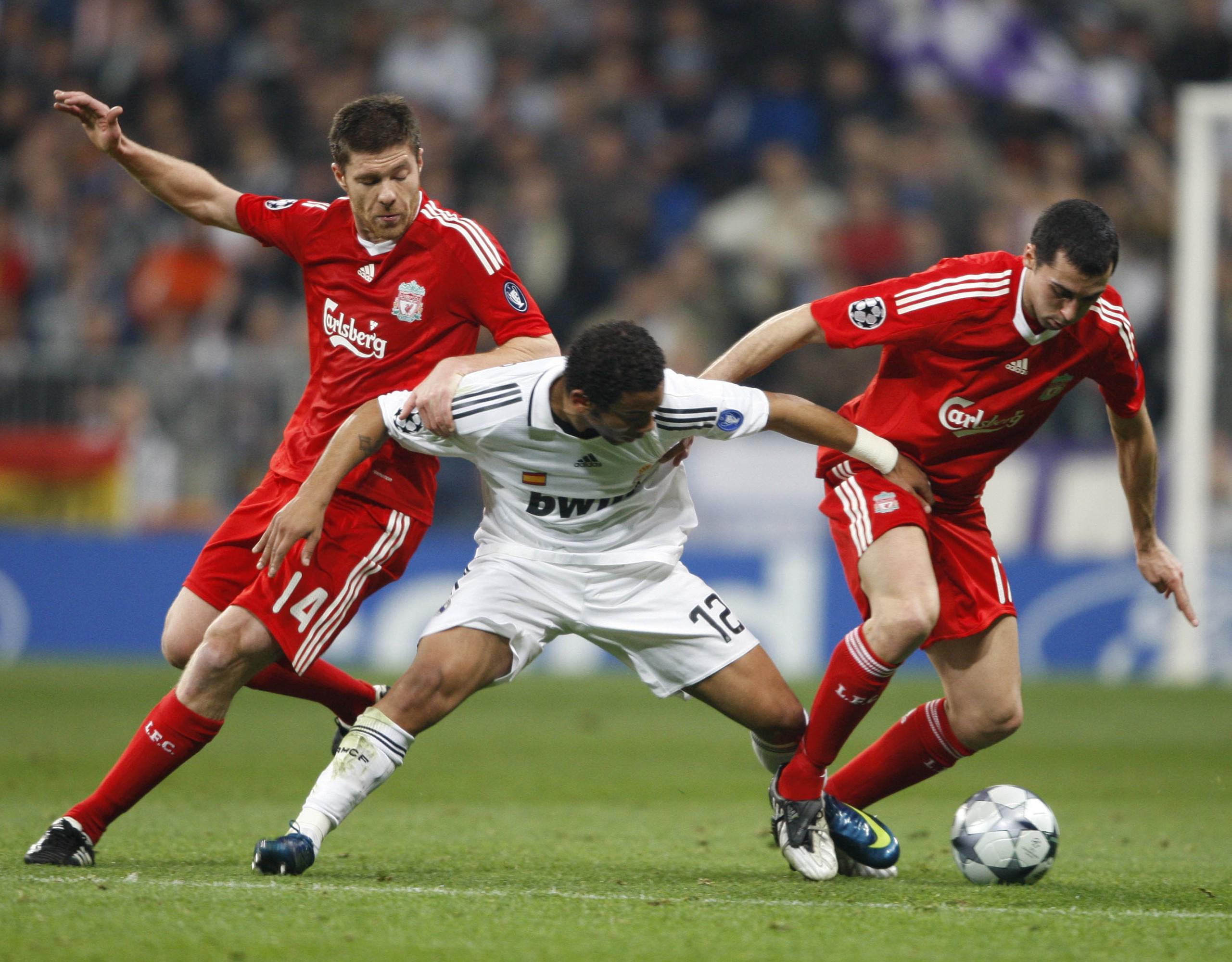 卡拉格:阿韦洛亚球员时代不算顶级,但他对自己实力认识不足